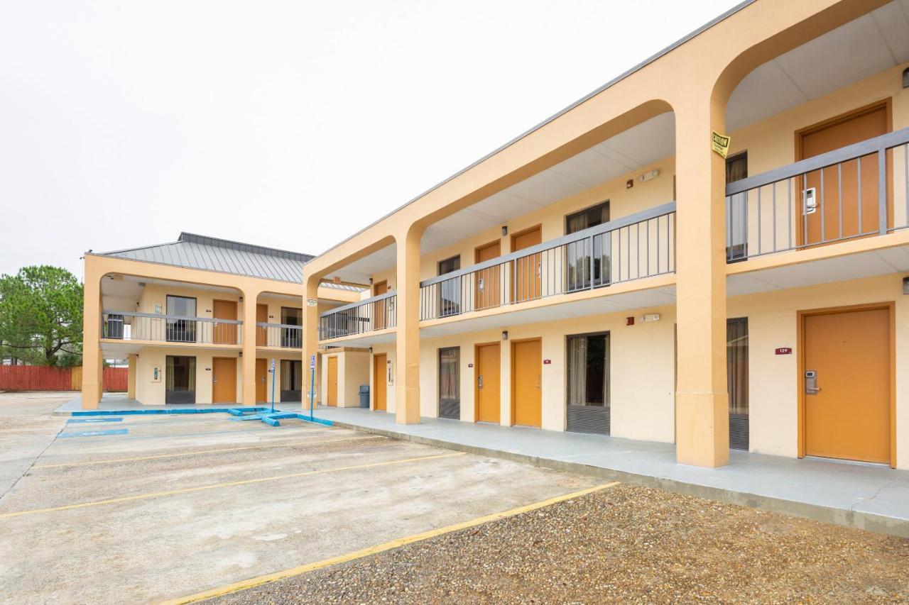 Oyo Hotel Baton Rouge Mid City Esterno foto