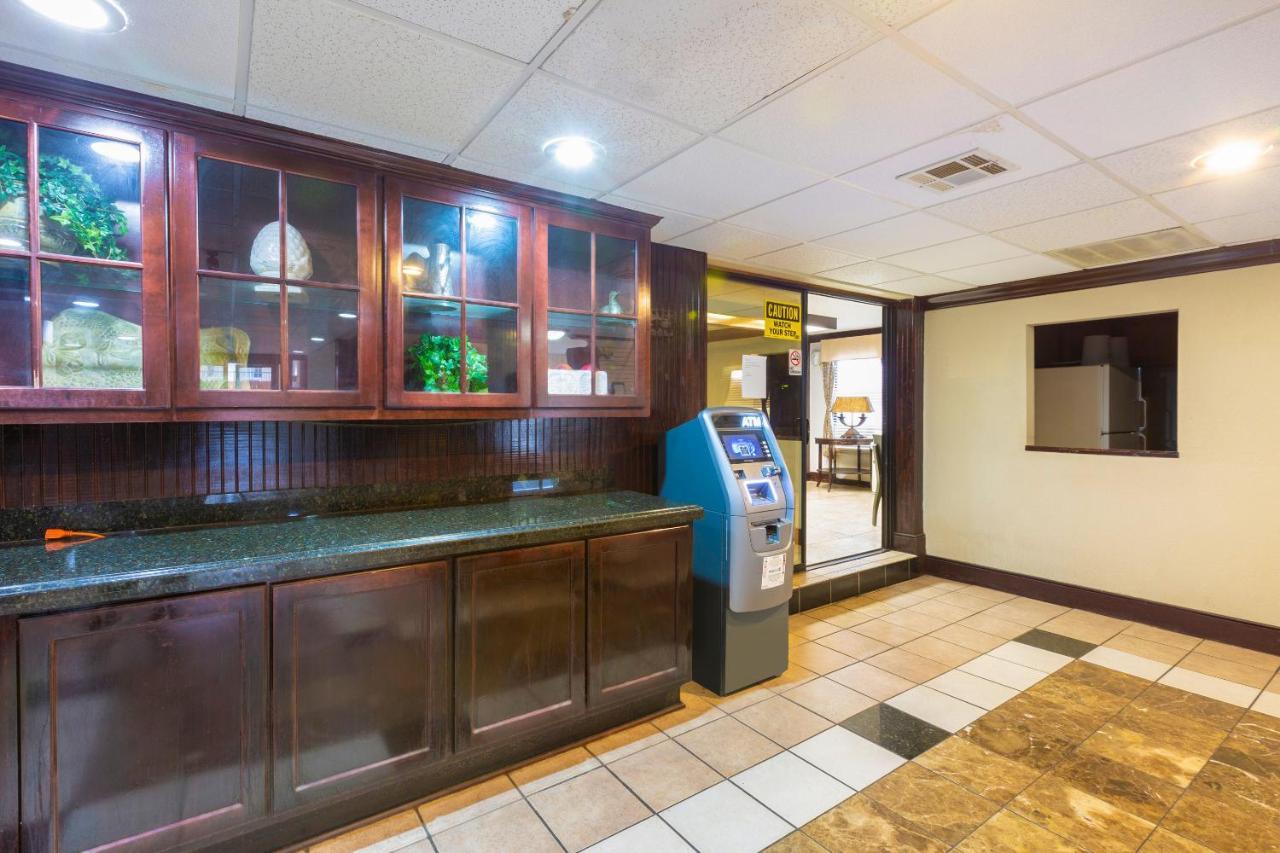 Oyo Hotel Baton Rouge Mid City Esterno foto