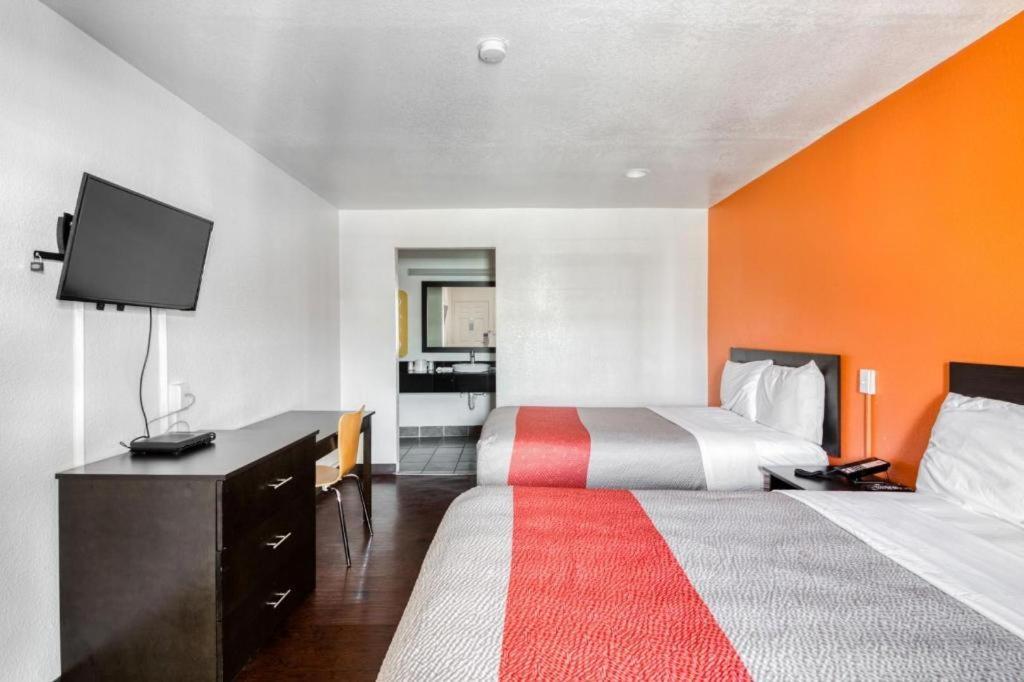 Oyo Hotel Baton Rouge Mid City Esterno foto