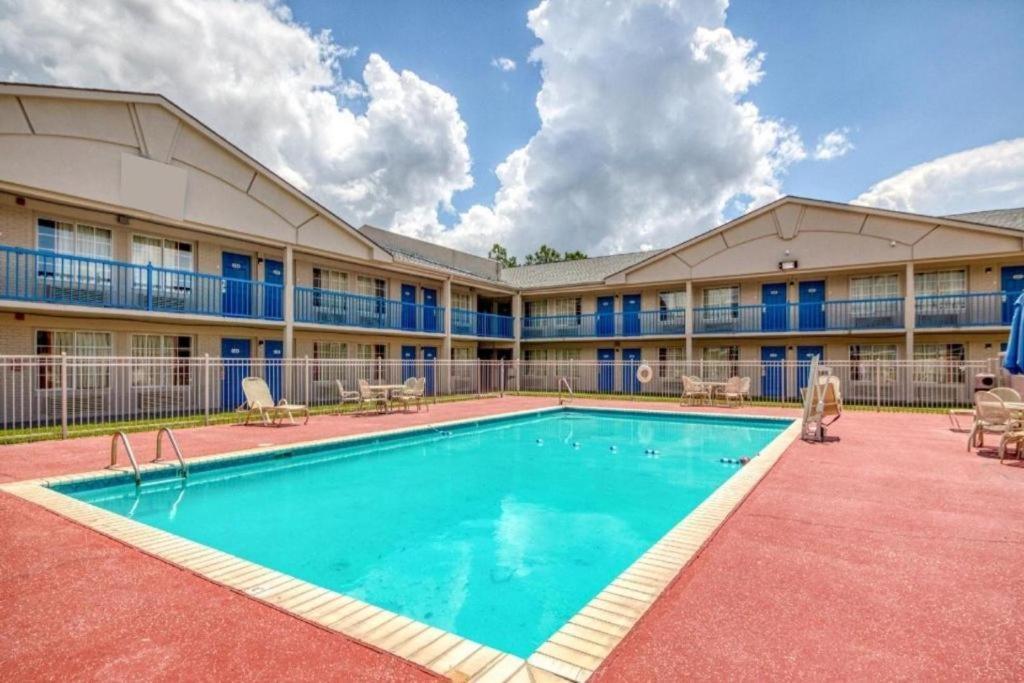 Oyo Hotel Baton Rouge Mid City Esterno foto