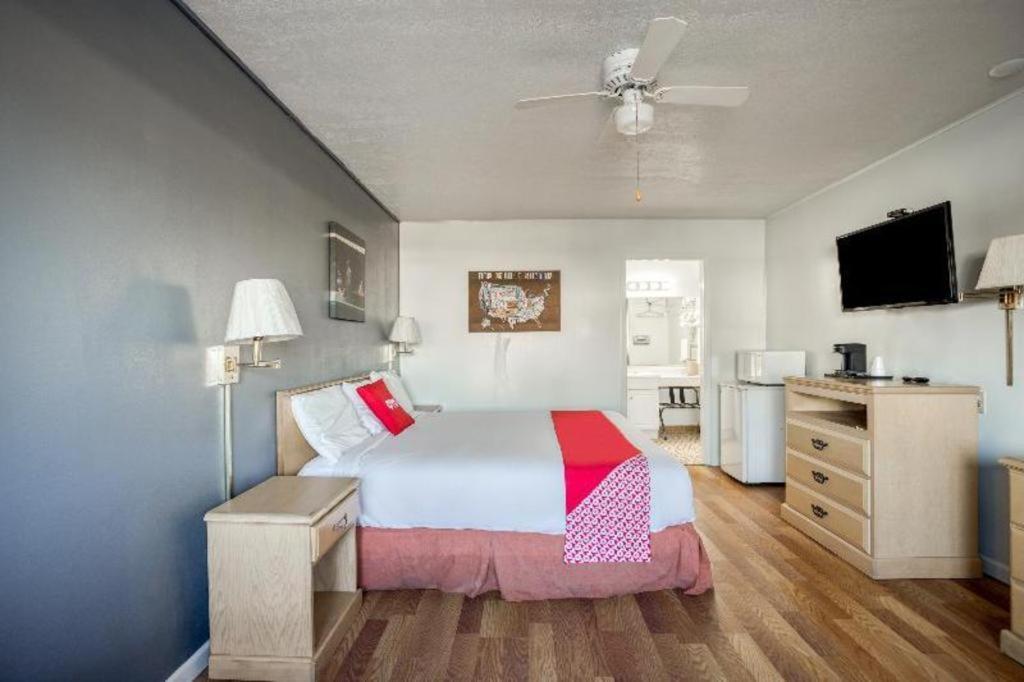 Oyo Hotel Baton Rouge Mid City Esterno foto