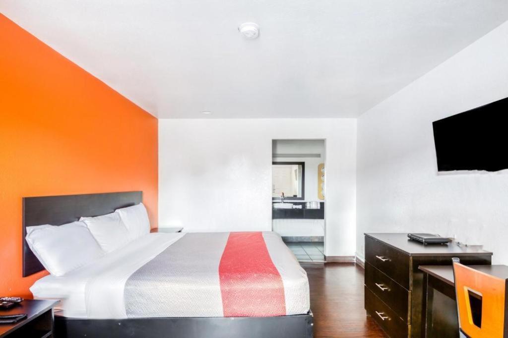Oyo Hotel Baton Rouge Mid City Esterno foto