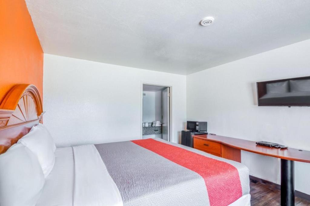 Oyo Hotel Baton Rouge Mid City Esterno foto
