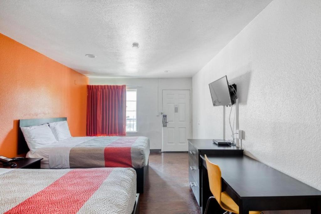 Oyo Hotel Baton Rouge Mid City Esterno foto