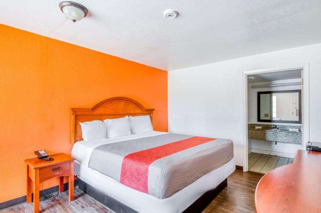 Oyo Hotel Baton Rouge Mid City Esterno foto